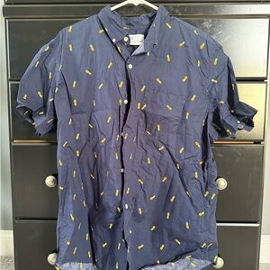 Gap Men’s Long Sleeve Navy Blue Shirt with Pineapples size XL